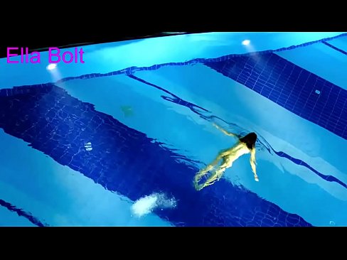 ❤️ No puc parar de mirar-la, jove rossa presa nedant nua a la piscina del complex ELLA BOLT Porno al porno ca.passionateembracespotlight.ru ☑