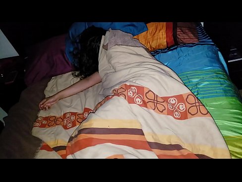 ❤️ El fillastre renya la seva jove madrastra mentre dorm. Porno al porno ca.passionateembracespotlight.ru ☑